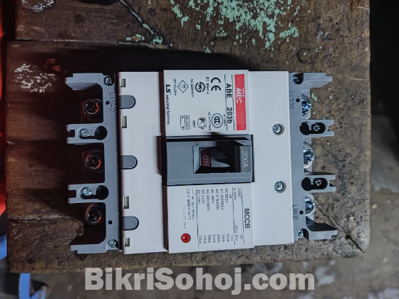 Circuit breaker 200A